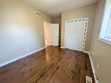 22 Carleton St N, Thorold - All Inclusive 3 Bedroom Main Unit - Photo 14