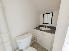42 Leeper St, St. Catharines - All Inclusive Bachelor Unit - Photo 7