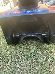Toro 1500 Power Curve Electric Snow Blower - Photo 5