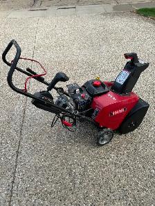 Craftsman 22" Snowblower - Photo 2