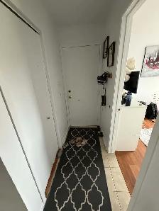 Appartement de 2 chambres fermées, 1 salle de bain