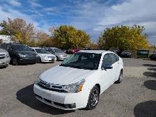 2010 Ford Focus SE Automatic Low KM Heated Seats