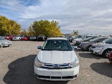 2010 Ford Focus SE Automatic Low KM Heated Seats - Photo 2