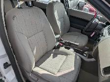 2010 Ford Focus SE Automatic Low KM Heated Seats - Photo 10