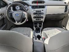 2010 Ford Focus SE Automatic Low KM Heated Seats - Photo 12