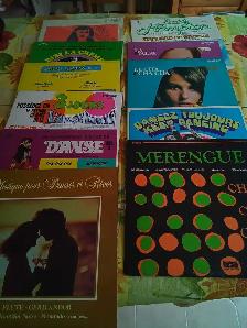 Plusieurs vinyles de musique de danse . - Photo 2