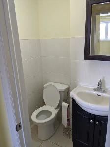 Main floor @ Poplar Road with 3 Bedroom and 2 Washroom available - Photo 9