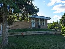 Main floor @ Poplar Road with 3 Bedroom and 2 Washroom available - Photo 10
