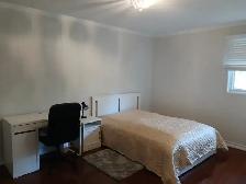 Great spacious room in Condo Townhouse Burnhamthorpe/Tomken - Photo 5