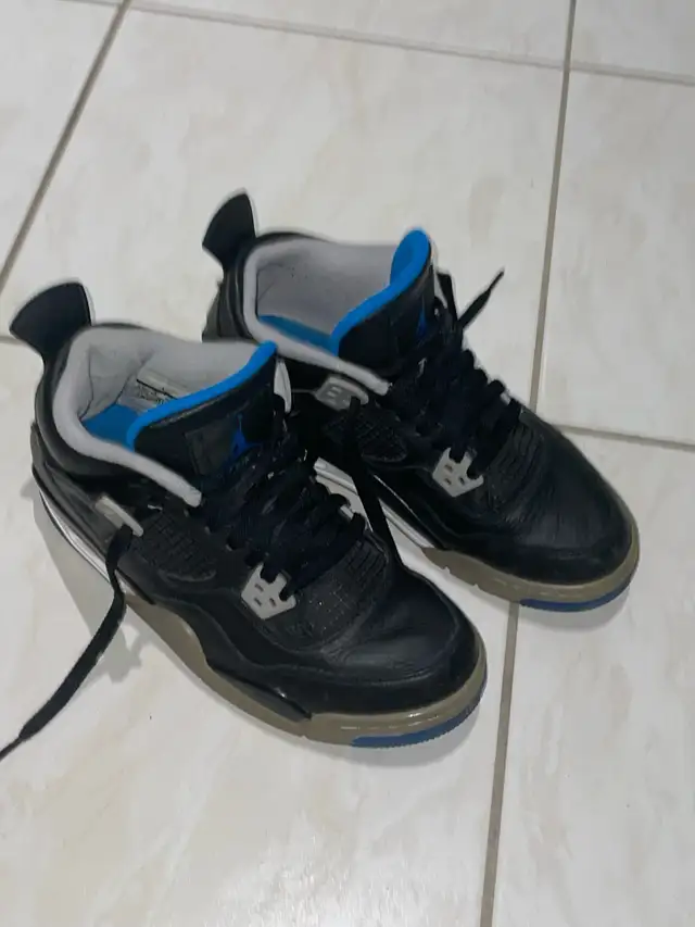 Air Jordan 4 Retro "Motorsport "  -  Size 6.5 Men’s