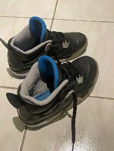 Air Jordan 4 Retro "Motorsport "  -  Size 6.5 Men’s - Photo 3