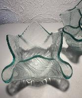 Vintage Ruffle-Wave Bowls: Pristine – Perfect for Unique Décor - Photo 3