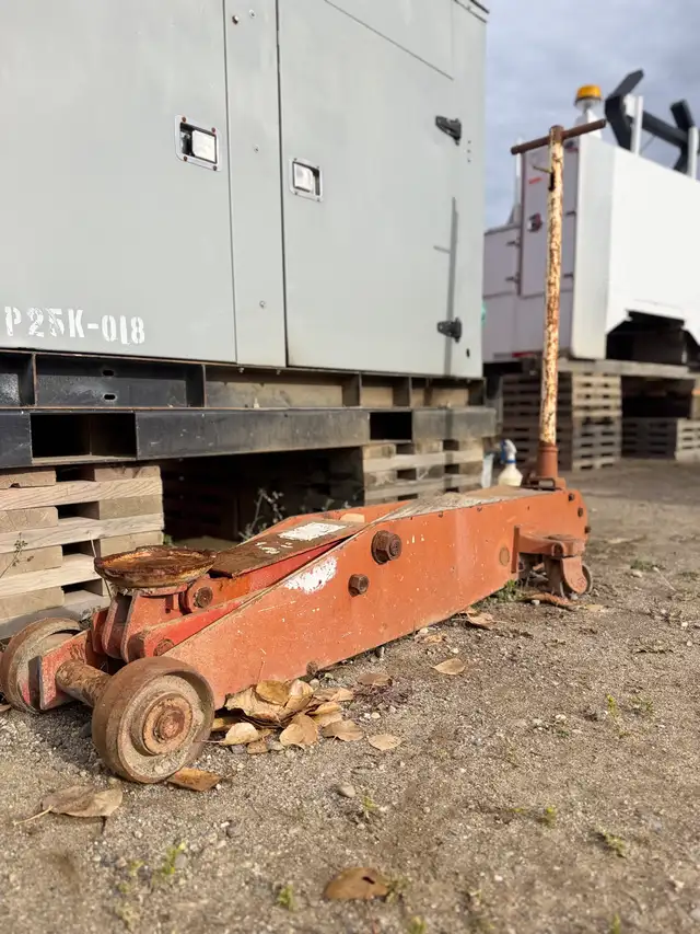 10 ton floor jack