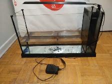 Solid AQUARIUM with the built-in LED light - Photo 2