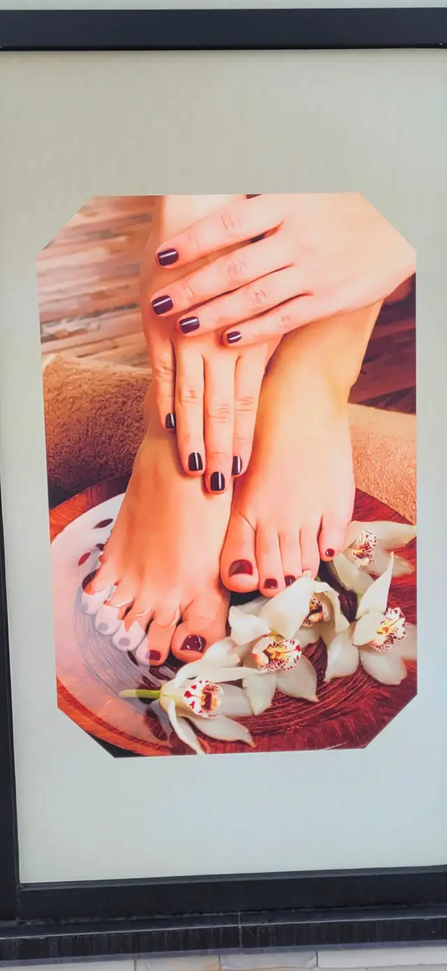 NAIL & SPA WINDOW GRAPHIC