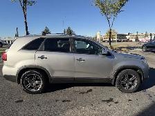 2014 Kia Sorento EX-V6 - Photo 4