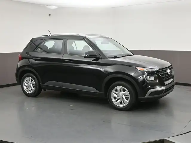 2026 Hyundai Venue Preferred Heated Seats/Wheel, Apple/Android,