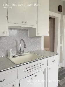 BEAUTIFUL 2 BEDROOM UPPER UNIT IN WALKERVILLE!   Hydro & Gas - Photo 8