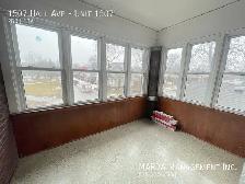 BEAUTIFUL 2 BEDROOM UPPER UNIT IN WALKERVILLE!   Hydro & Gas - Photo 17