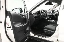 2022 Toyota RAV4 XLE AWD, HEATED SEATS, BACKUP CAMERA & MORE! - Photo 19