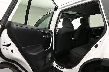 2022 Toyota RAV4 XLE AWD, HEATED SEATS, BACKUP CAMERA & MORE! - Photo 20