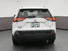 2022 Toyota RAV4 XLE AWD, HEATED SEATS, BACKUP CAMERA & MORE! - Photo 35