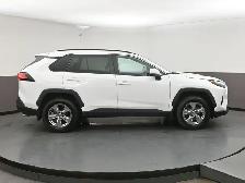 2022 Toyota RAV4 XLE AWD, HEATED SEATS, BACKUP CAMERA & MORE! - Photo 37