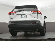 2022 Toyota RAV4 XLE AWD, HEATED SEATS, BACKUP CAMERA & MORE! - Photo 45