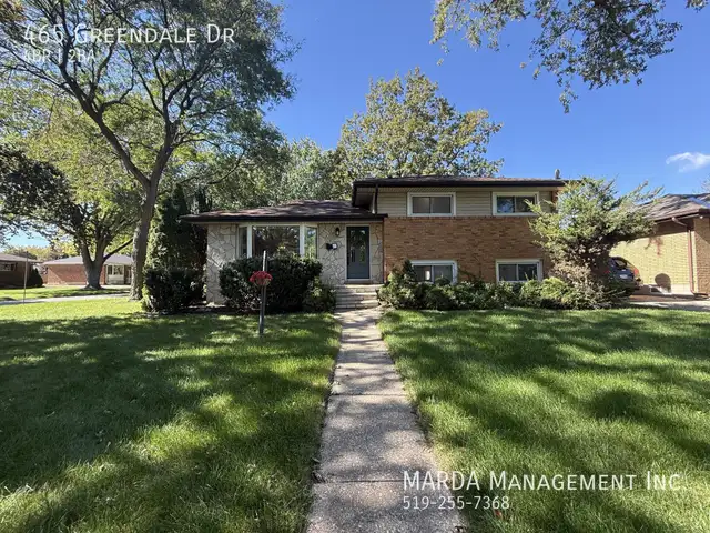 Beautiful Renovated 3 1 Bedroom Home in East Windsor! Plus Util