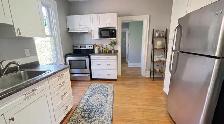 Spacious 2-Bedroom   Den Suite in Downtown Hamilton - Photo 4
