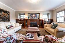 Gorgeous  One of a kind! 2 Bdrm  Main floor Unit   OLD NORTH - Photo 4