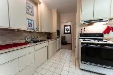 Gorgeous  One of a kind! 2 Bdrm  Main floor Unit   OLD NORTH - Photo 11