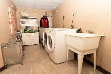 Gorgeous  One of a kind! 2 Bdrm  Main floor Unit   OLD NORTH - Photo 19