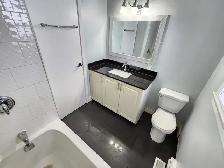 SPACIOUS & BRIGHT! 3 Bdrm Main Floor For OCT 1! - Photo 3