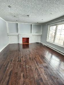 SPACIOUS & BRIGHT! 3 Bdrm Main Floor For OCT 1! - Photo 12