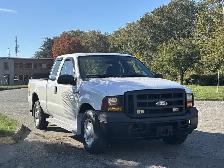 2006 Ford F-250 Super Duty XL Extended Cab Pickup With Power Lif - Photo 2