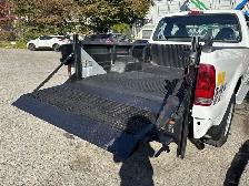 2006 Ford F-250 Super Duty XL Extended Cab Pickup With Power Lif - Photo 50