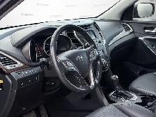 2018 Hyundai Santa Fe Sport 2.0T SE | 1 Owner | Leather | Hitch - Photo 16
