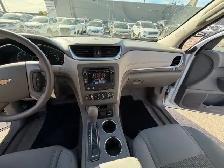 2017 Chevrolet Traverse AWD 4dr LS - Photo 7