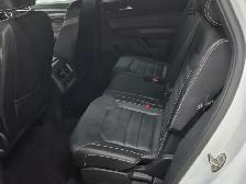 2023 Volkswagen Atlas Cross Sport 3.6L - V6 - Highline Pkg - 4MO - Photo 7