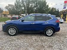 2018 Nissan Rogue SV CERTIFIED - Photo 2
