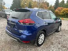 2018 Nissan Rogue SV CERTIFIED - Photo 5