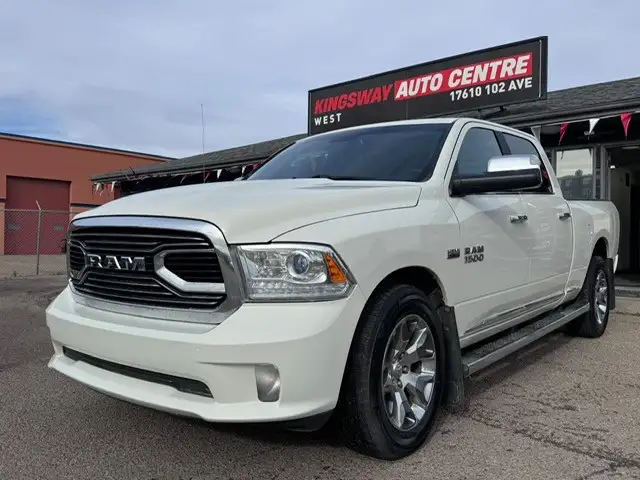 2017 Ram 1500 LIMITED 4WD Crew Cab