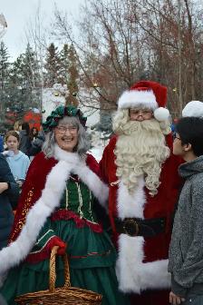 SANTA & MRS. CLAUS are coming to town - Photo 5