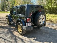 2011 Jeep wrangler (Sahara) - Photo 2