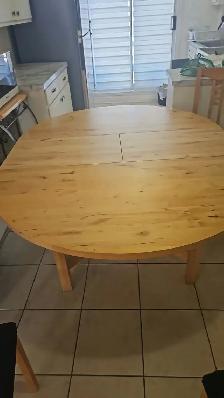 Table ronde extensible à vendre avec 4 chaises - 80 $ - Photo 4