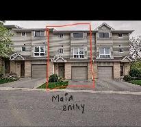 Bright 3-Bedroom   Den Home on Third Street – London, ON