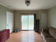 Bright 3-Bedroom   Den Home on Third Street – London, ON - Photo 3