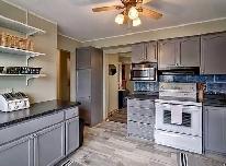 Bright 3-Bedroom   Den Home on Third Street – London, ON - Photo 5