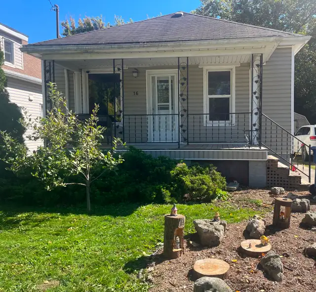 HOUSE FOR RENT